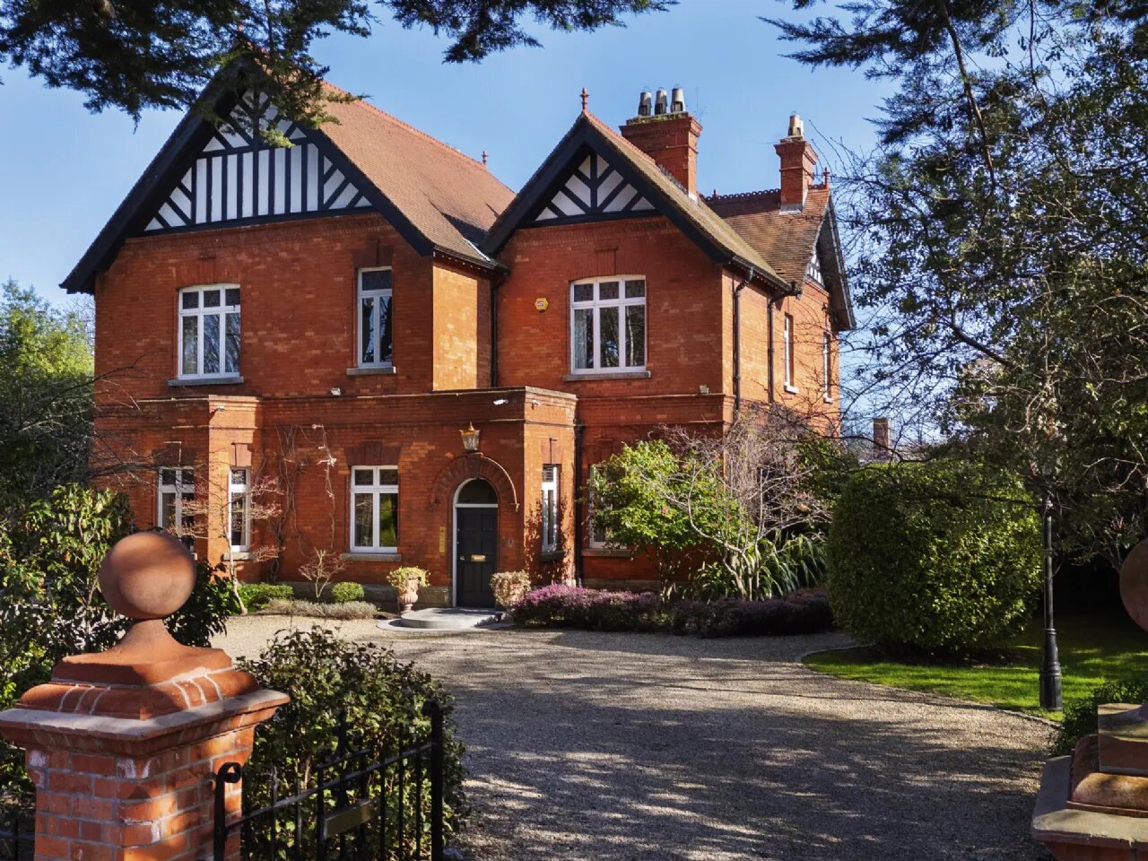 Melfort, 19 Shrewsbury Road, Ballsbridge, Dublin 4, D04 T0H7
