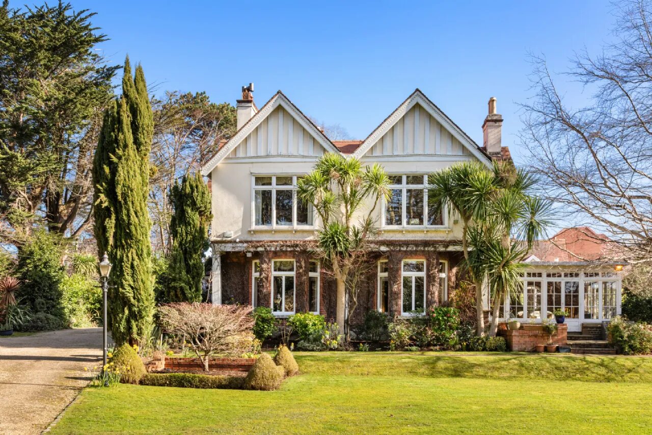 Craigholm, Brighton Road, Foxrock, Dublin 18, D18 H1F3