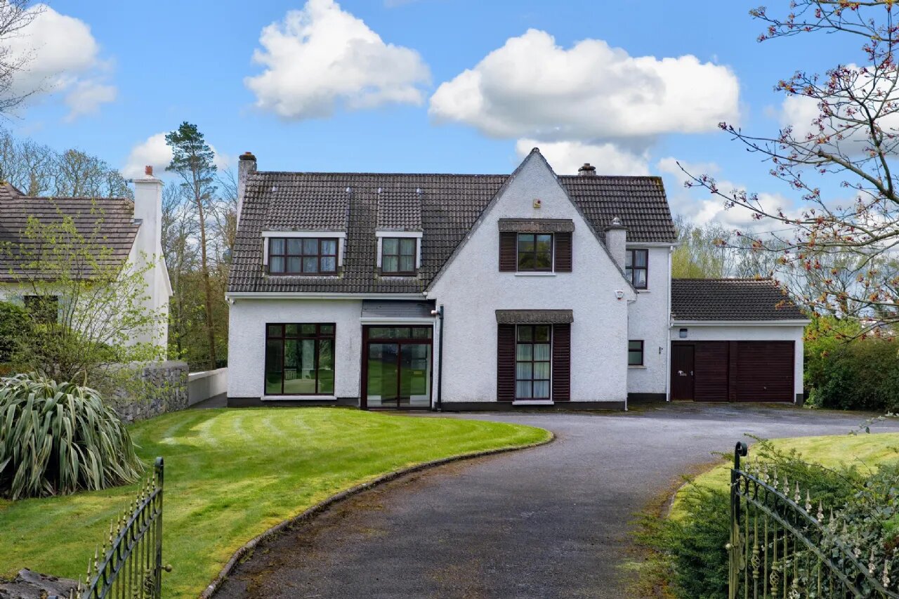 Aileach, Taylors Hill Road, Galway, H91 C83W